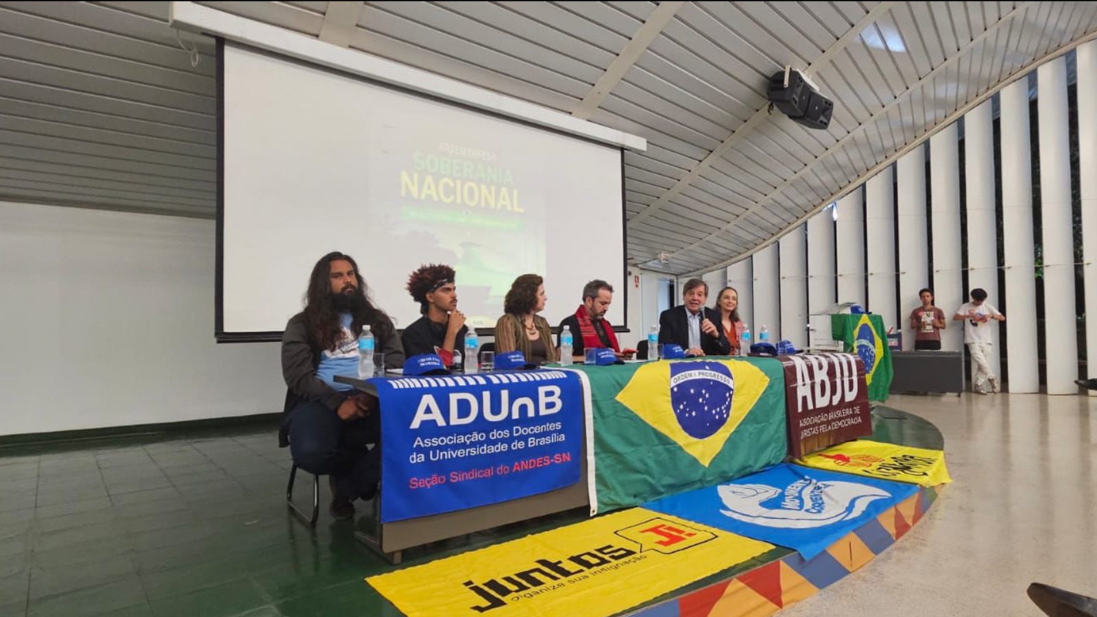 Afipea participa de Ato em Defesa da Soberania Nacional 